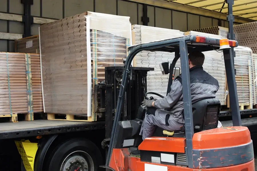 Full Truckload (FTL)