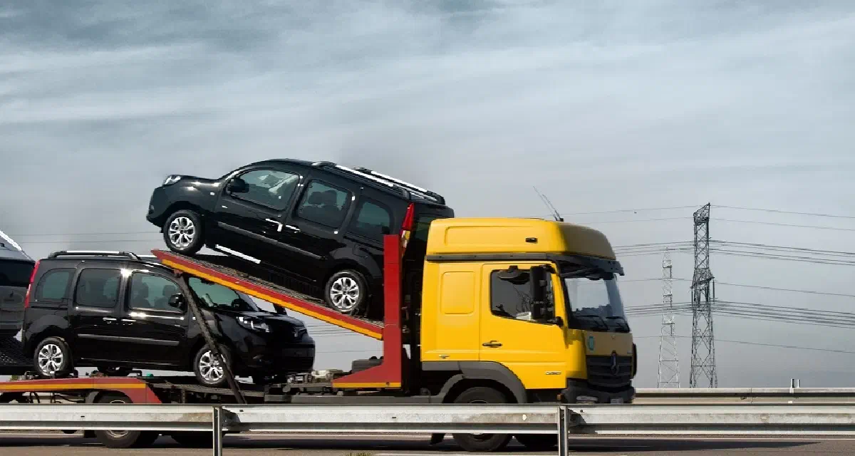 What Is Hot Shot Trucking? Exploring Expedited Freight Services